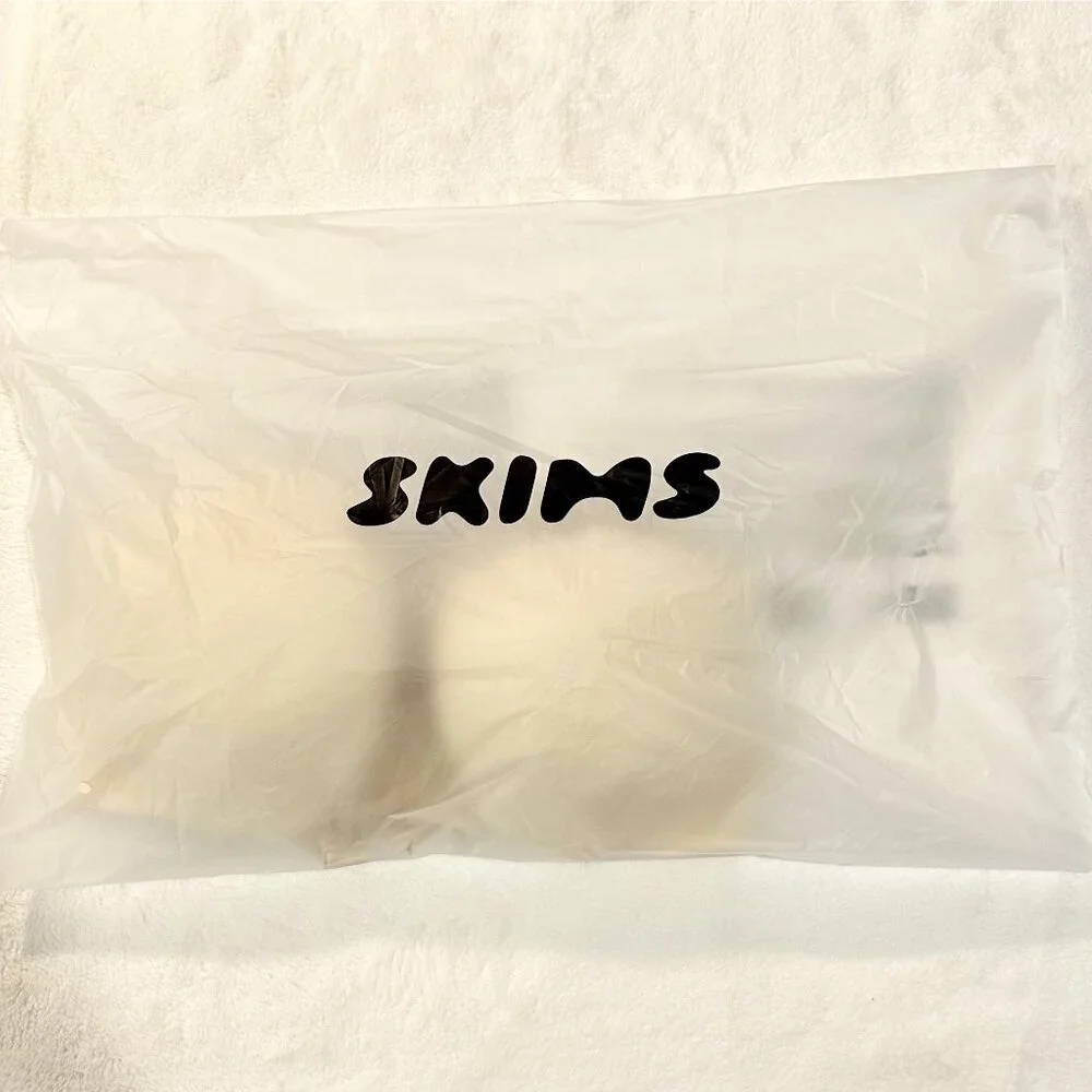 NWT SKIMS Smoothing Intimates Full Coverage Lightly Lined Bra in Sand - 32DDD - Picture 4 of 9